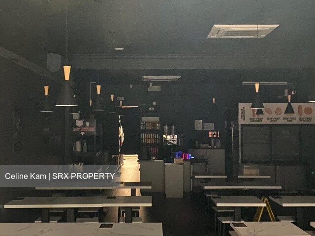 Zero takeover fee | Next to Mac and gym | 3P 100A  (D27), Shop House #582801391